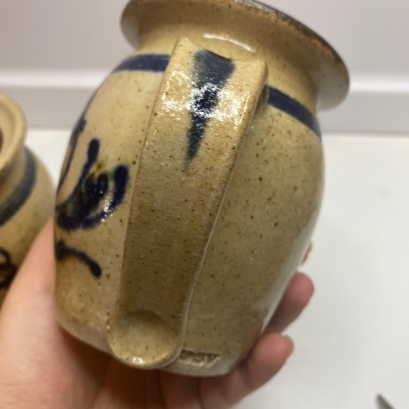 OSV Stamped Old Sturbridge Village Art Pittery Stoneware Flora Jar And Pitcher - Picture 8 of 15